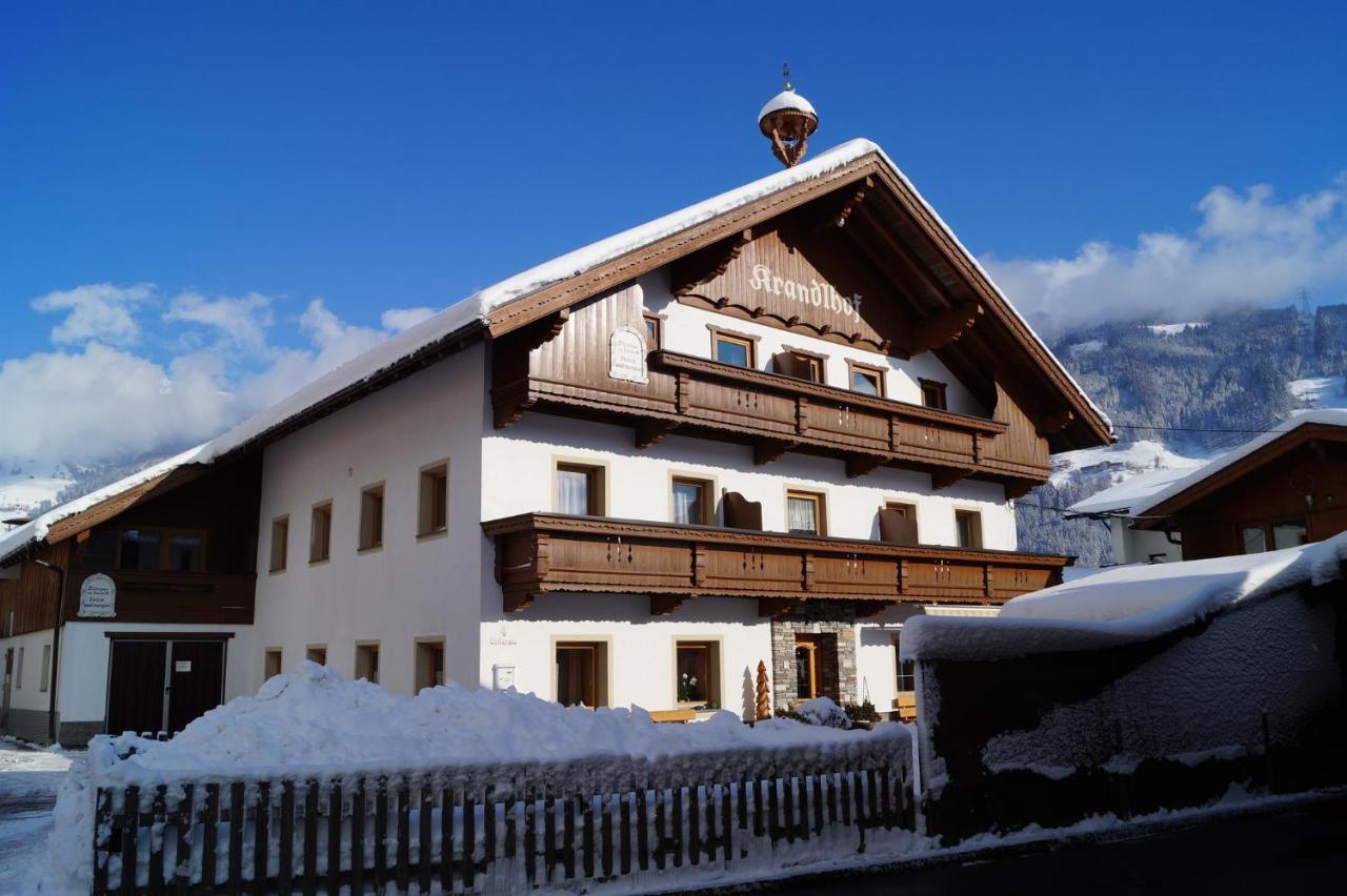 Апартаменты Krandlhof Цель-ам-Циллер Экстерьер фото